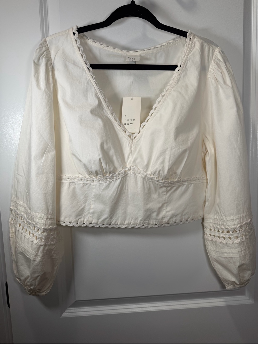 A New Day Cream Crochet Trim Cropped Blouse NWT Size L